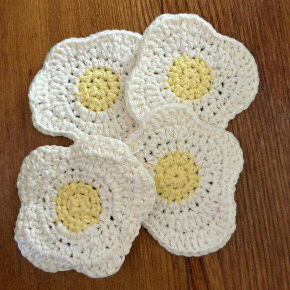 Set of 4 new, handmade, crochet egg coasters - Picture 1 of 1